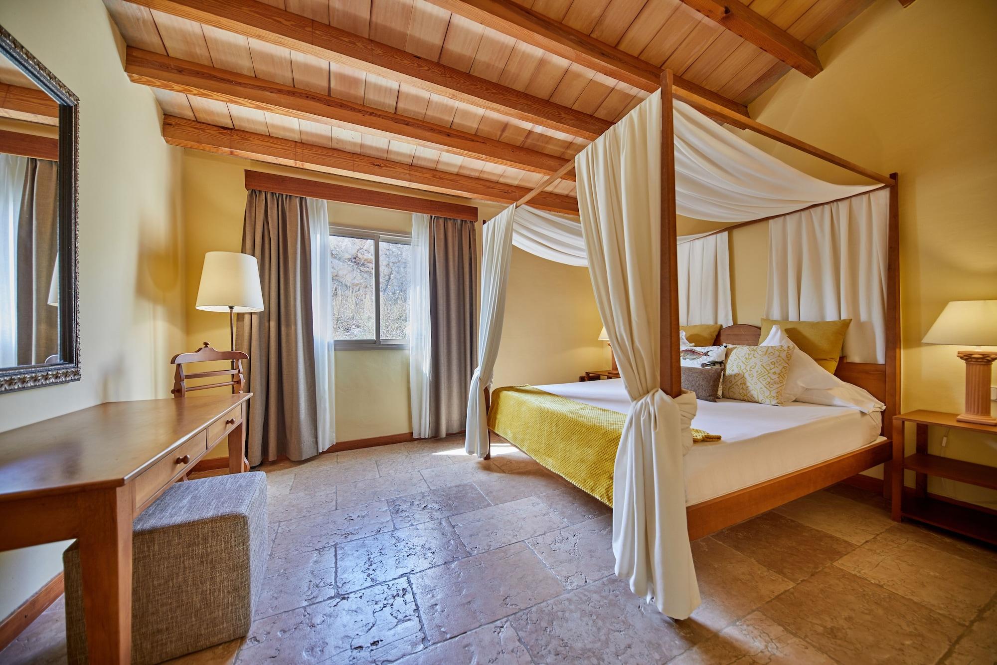 Pula Suites Boutique Resort Son Servera  Exterior photo
