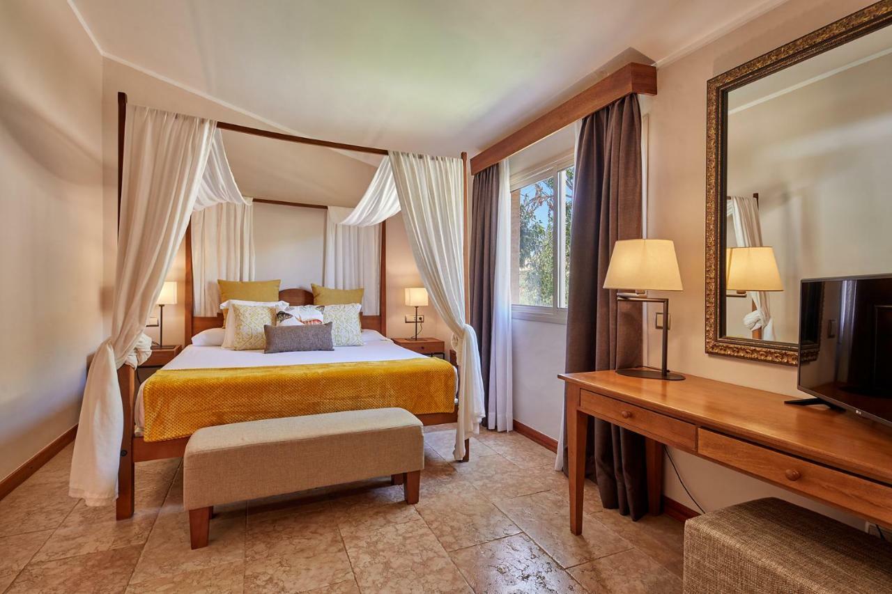 Pula Suites Boutique Resort Son Servera  Exterior photo