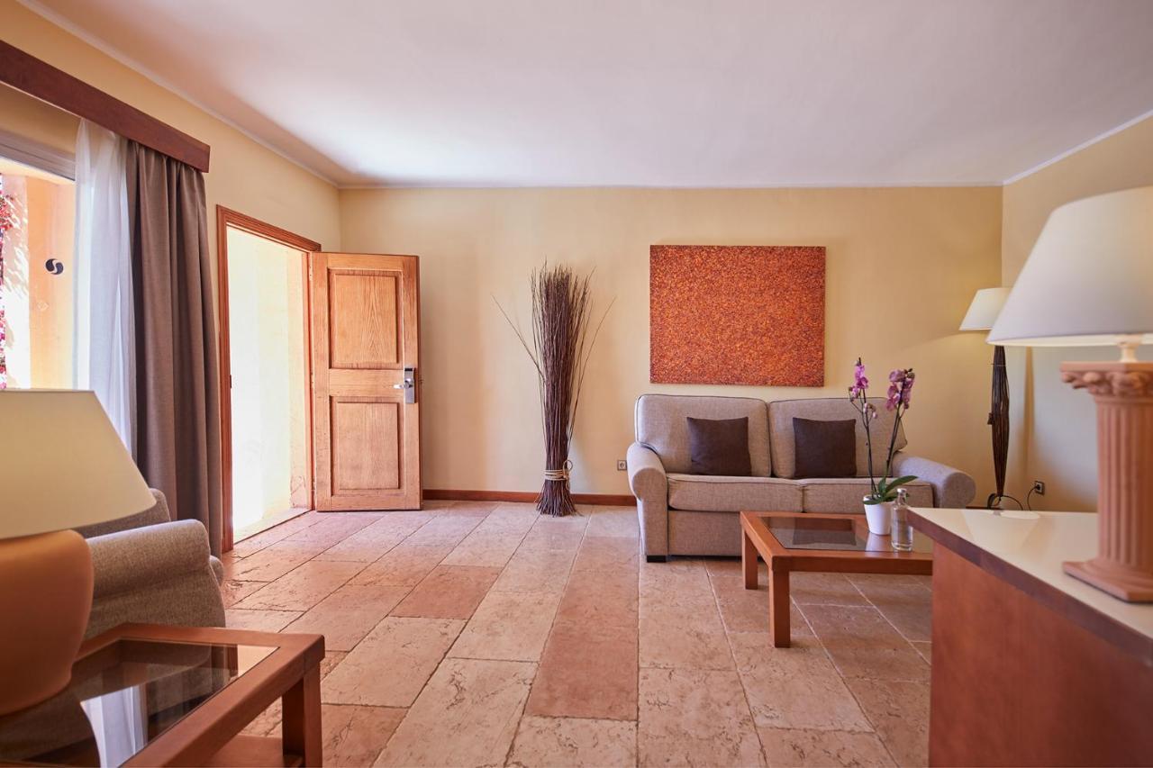 Pula Suites Boutique Resort Son Servera  Exterior photo